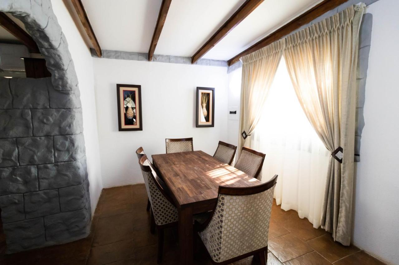 Graceland Conference And Lifestyle Centre Akasia Bagian luar foto